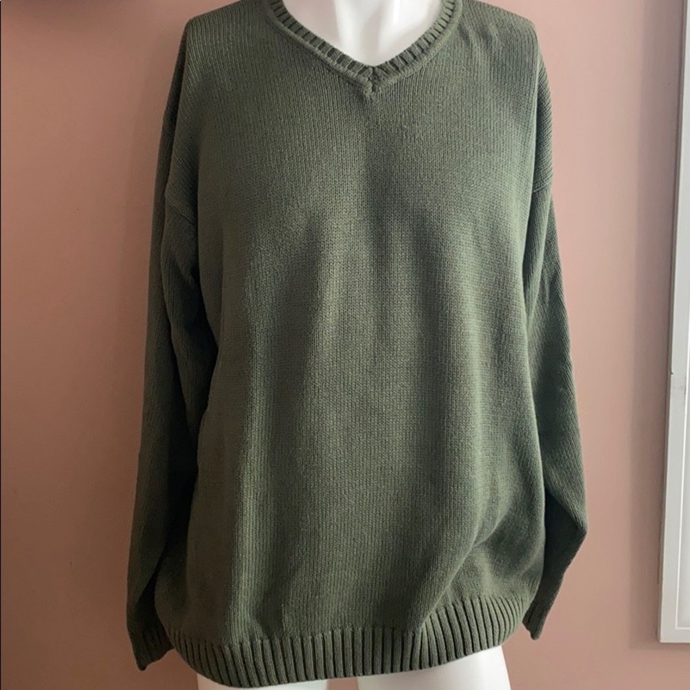 Mens Columbia sweater.